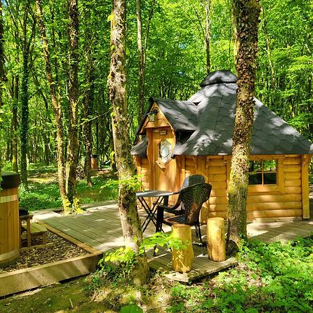 Le Domaine Insolite De Broceliande Paimpont Exterior foto