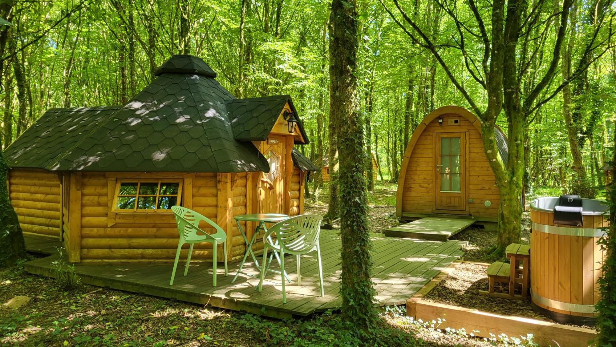 Le Domaine Insolite De Broceliande Paimpont Exterior foto