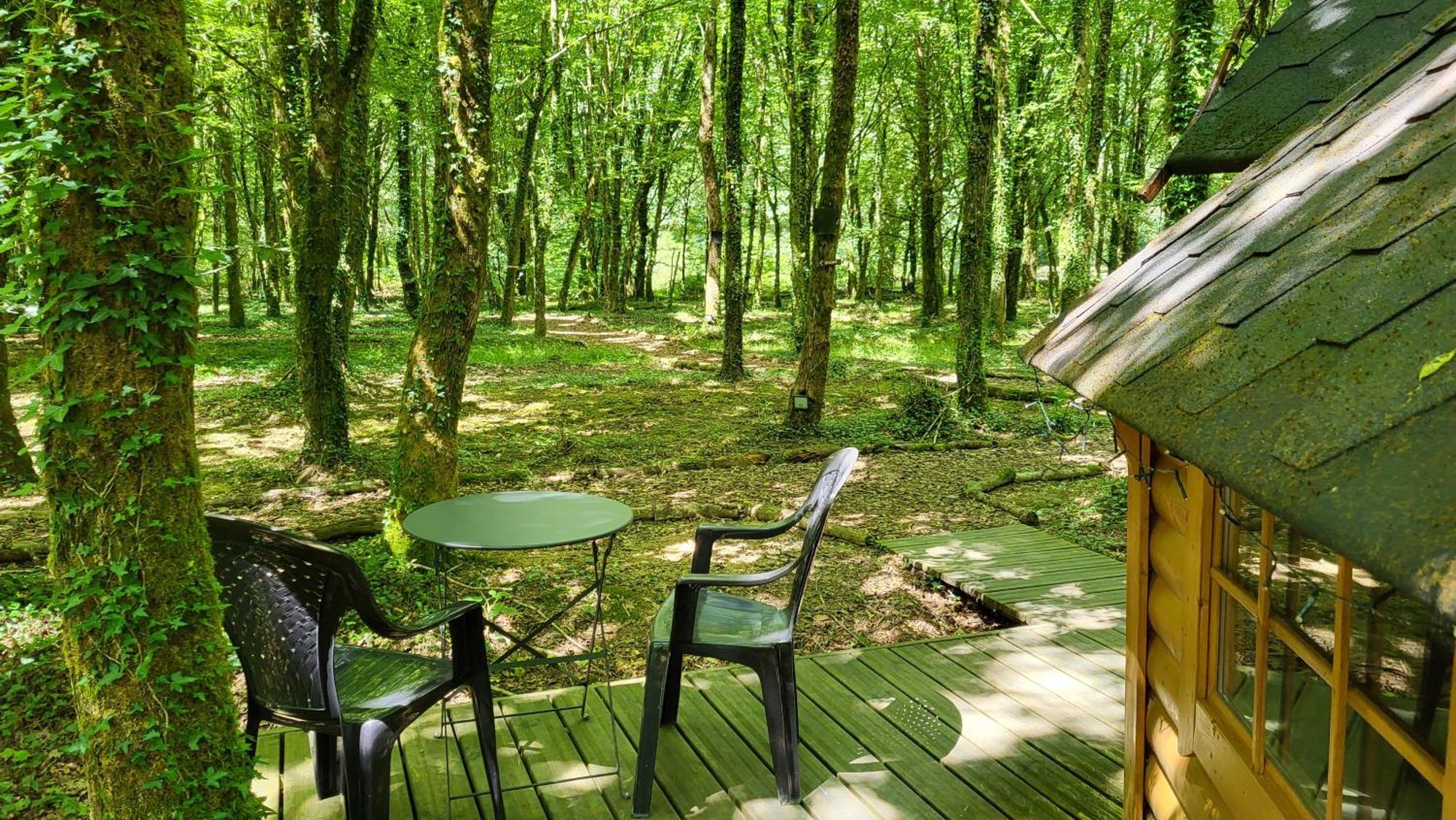 Le Domaine Insolite De Broceliande Paimpont Exterior foto