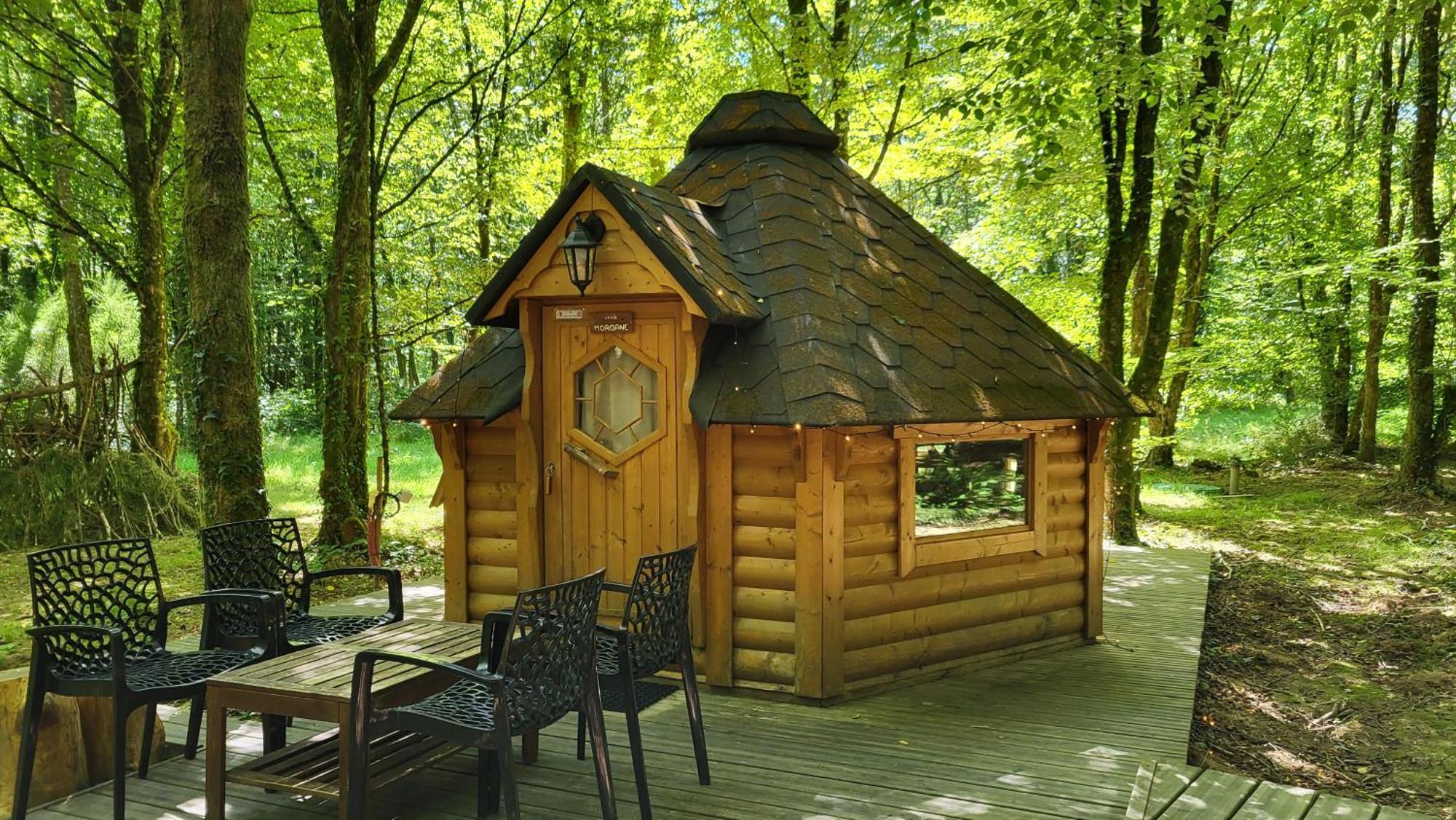 Le Domaine Insolite De Broceliande Paimpont Exterior foto