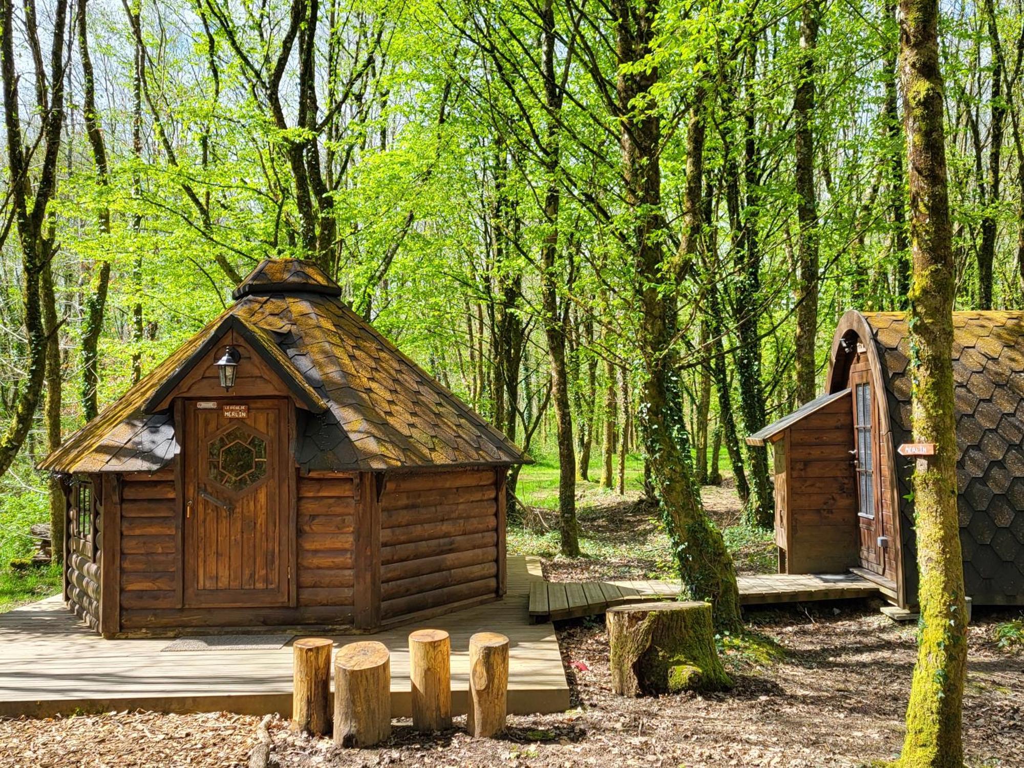 Le Domaine Insolite De Broceliande Paimpont Exterior foto